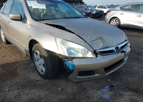 2007 Honda Accord 2.4 Lx z USA, uszkodzony, nr VIN JHMCM56417C019303